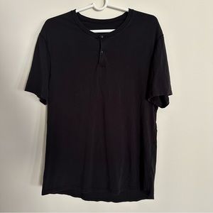 Black snap button tee